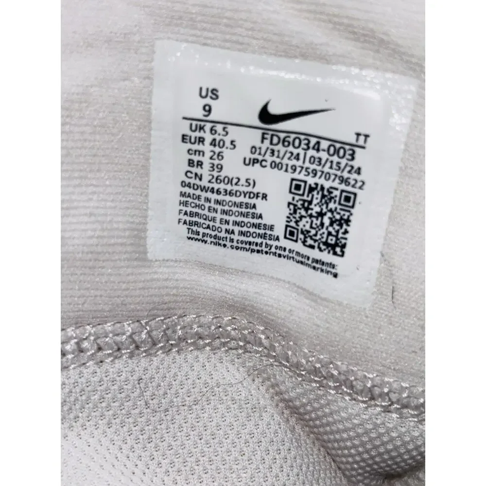 Sz 9 Nike Quest 6 Womens Running Shoes White Athletic Trainer Sneakers